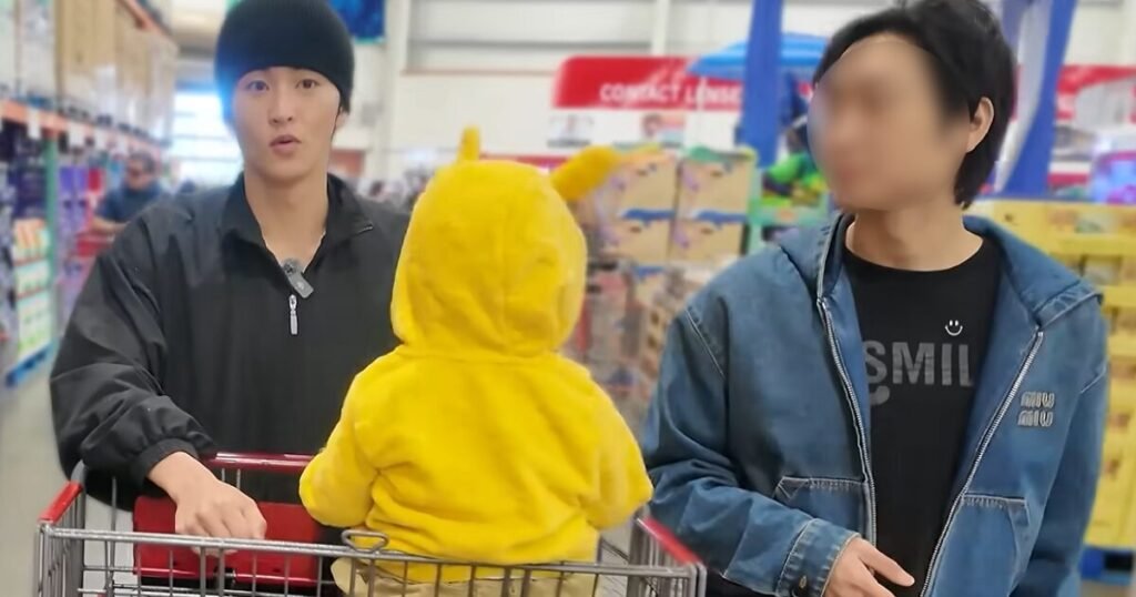 Mark Lee Clarifies His Relationship With His Manager In Recent Live Stream