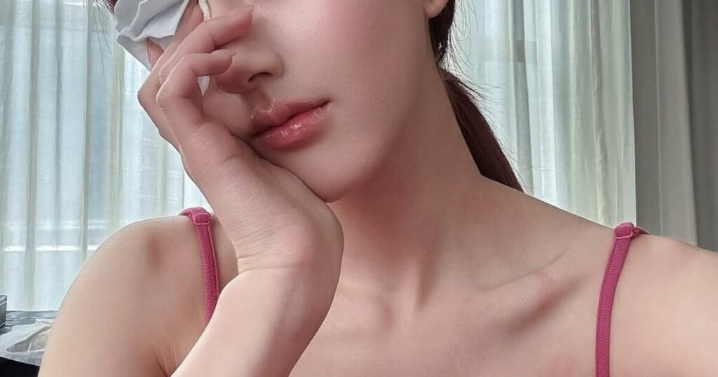 Most Actresses Smile When Receiving Praise For Their Body — Instead She Cried After Hearing The Compliments Most Actresses Smile When Receiving Praise For Their Body — Instead She Cried After Hearing The Compliments