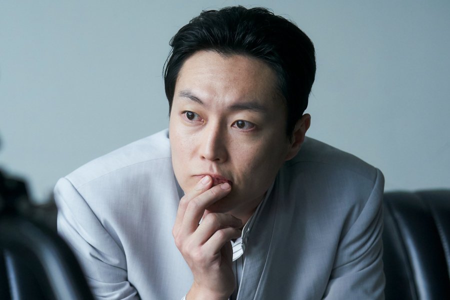 Roh Jae Won Takes On First Leading Film Role As A Jealous Gambler In “Tazza 4: The Song Of Beelzebub”