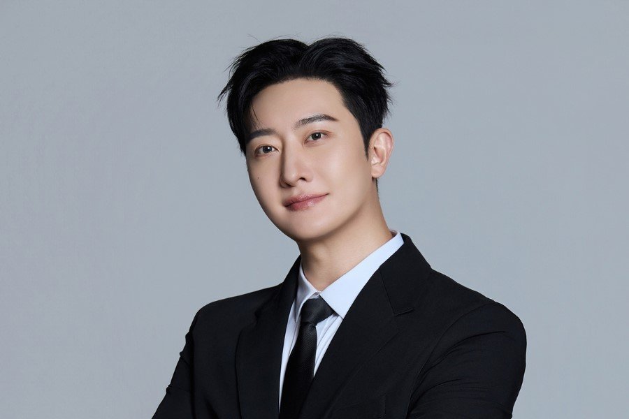 SUPER JUNIOR-M’s Zhoumi Appointed CEO Of SM Entertainment And Tencent Music Entertainment Group Joint Venture