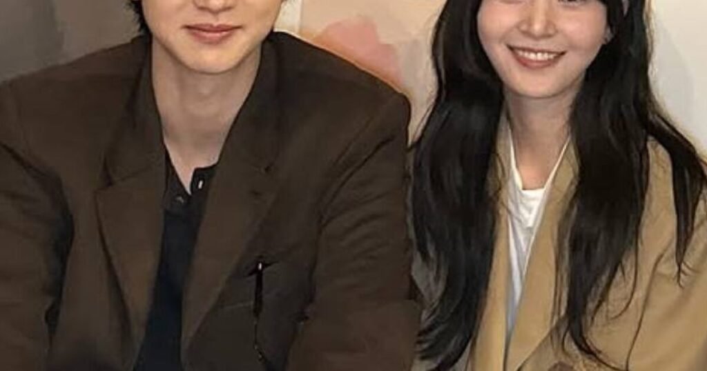 Top K-Drama Actor Criticized Heavily For Asking Fans To Fund Project For His Girlfriend Top K-Drama Actor Criticized Heavily For Asking Fans To Fund Project For His Girlfriend