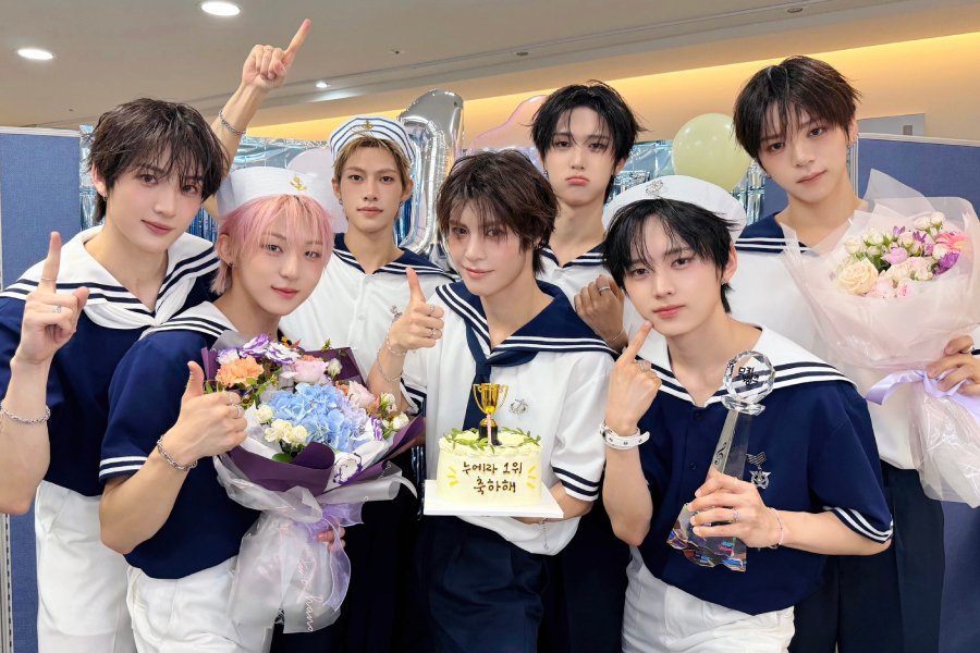Watch: NouerA Takes 2nd Win For “.exe” On “Music Bank”; Performances By Stray Kids, Dayoung, Jay Park, And More Watch: NouerA Takes 2nd Win For “.exe” On "Music Bank"; Performances By Stray Kids, Dayoung, Jay Park, And More