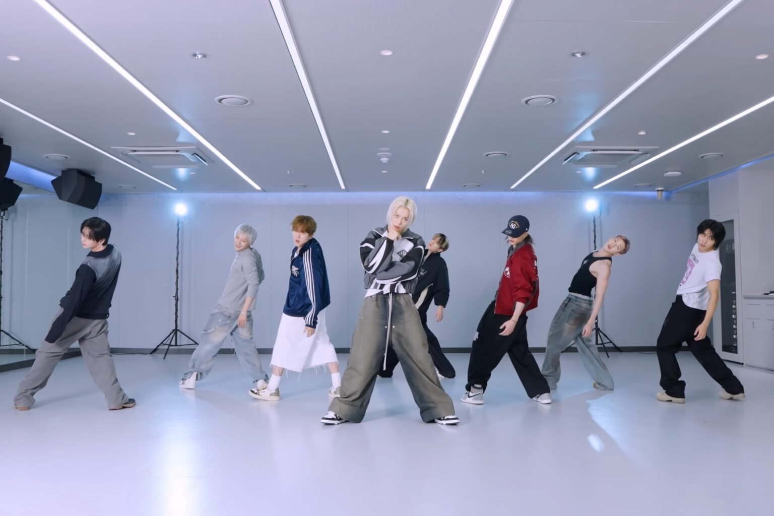 Watch: Stray Kids Proves They’ve Got “This & That” In New Dance Practice Video Watch: Stray Kids Proves They've Got "This & That" In New Dance Practice Video