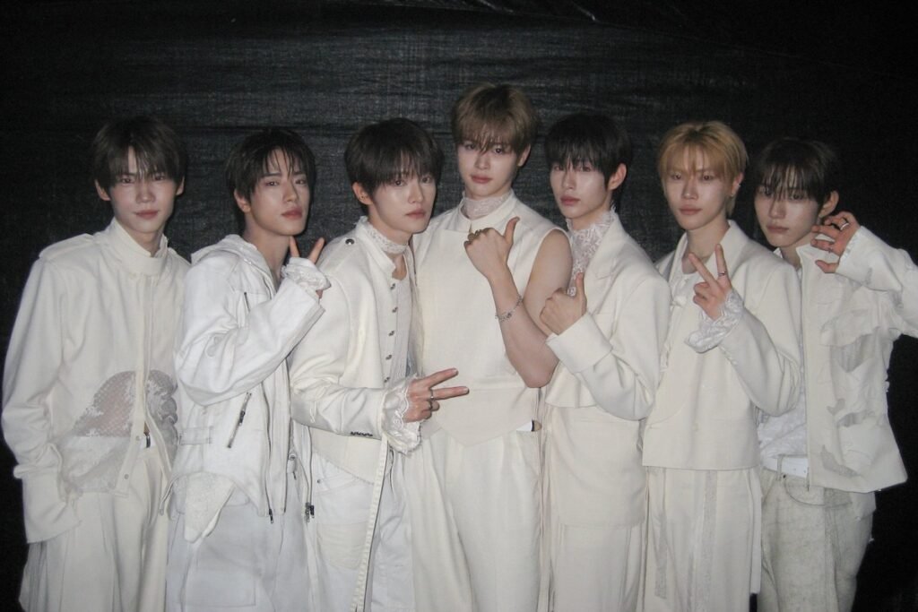 CLOSE YOUR EYES Announces Comeback Date With Teaser For “256th Note” CLOSE YOUR EYES Announces Comeback Date With Teaser For "256th Note"