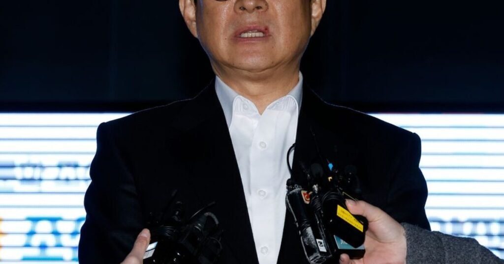 Disgraced Actor Flees Scene After Drunk Driving Accident — To Go Drink Even More