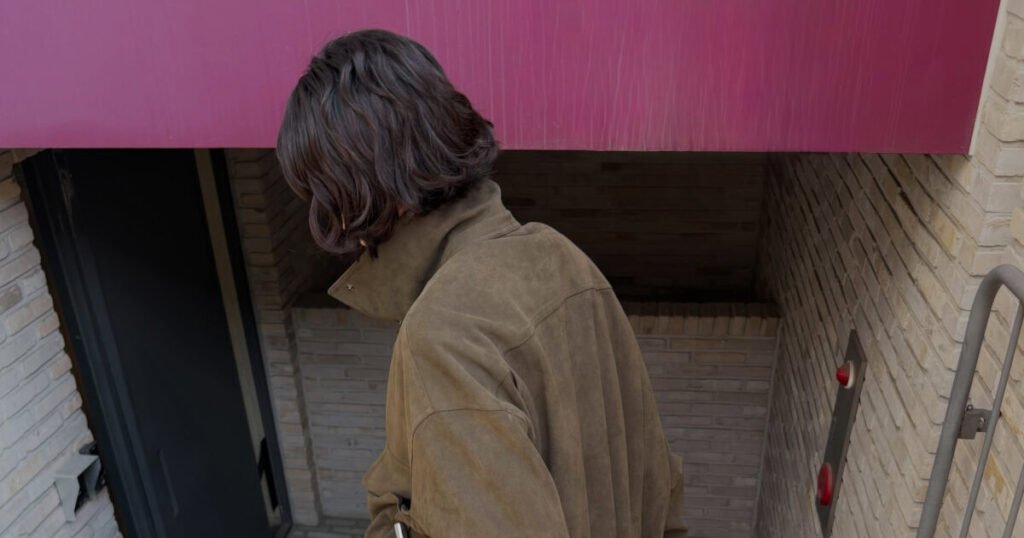 Idol-Turned-Actress Gets Left Behind At A Rest Stop Without Her Phone Idol-Turned-Actress Gets Left Behind At A Rest Stop Without Her Phone