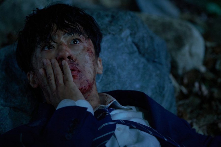 Koo Kyo Hwan Transforms Into A Superhuman With Heightened Senses And Agility In New Film “Reawaken Man: The Red” Koo Kyo Hwan Transforms Into A Superhuman With Heightened Senses And Agility In New Film “Reawaken Man: The Red”