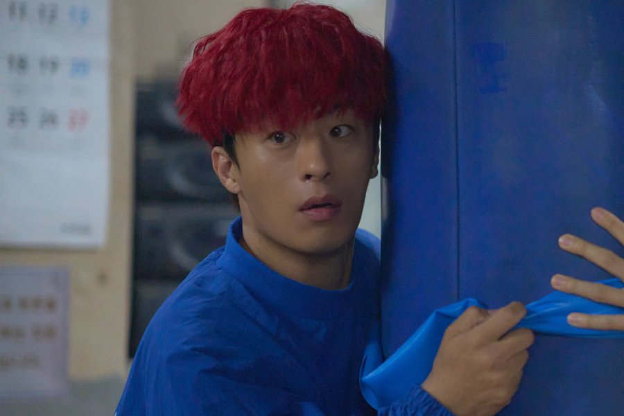 Koo Kyo Hwan’s Superpowered Character Has 3 Surprisingly Relatable Charms In “Reawaken Man: The Red” Koo Kyo Hwan’s Superpowered Character Has 3 Surprisingly Relatable Charms In “Reawaken Man: The Red”