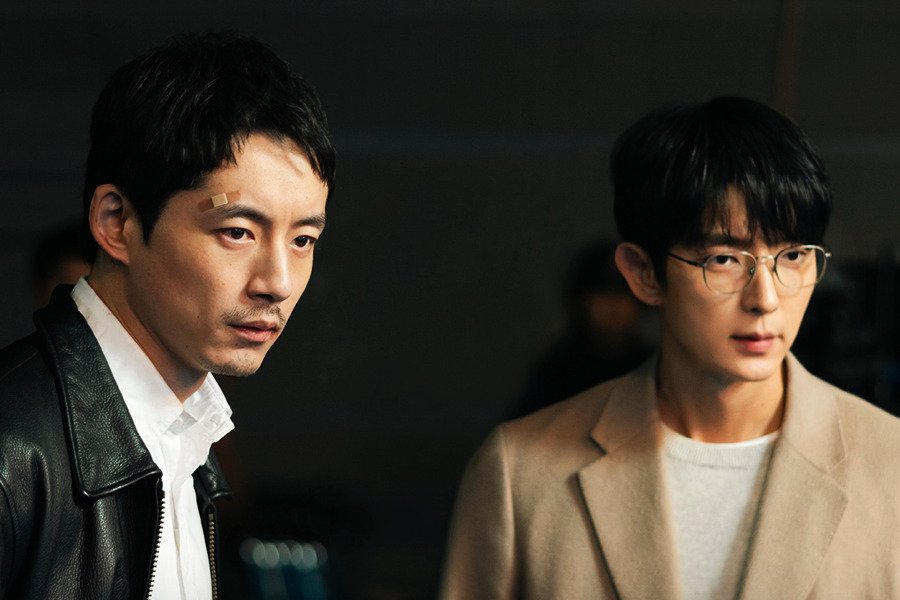 Lee Joon Gi And Sakaguchi Kentaro Struggle Between Rivalry And Alliance In New Drama “kiDnap GAME”