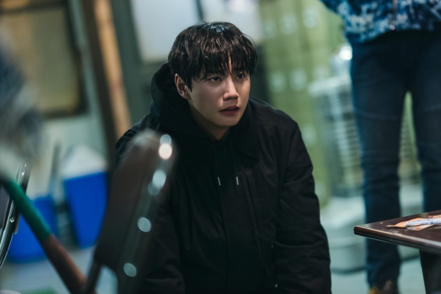Lee Jun Young Kneels Before A Loan Shark In "Four Hands, Two Sonatas"