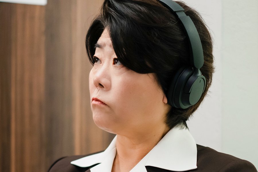 Lee Jung Eun Hides A Sharp Mind Behind Her Laid-Back Charm As Kim Ji Won’s Ally In “Doctor X”