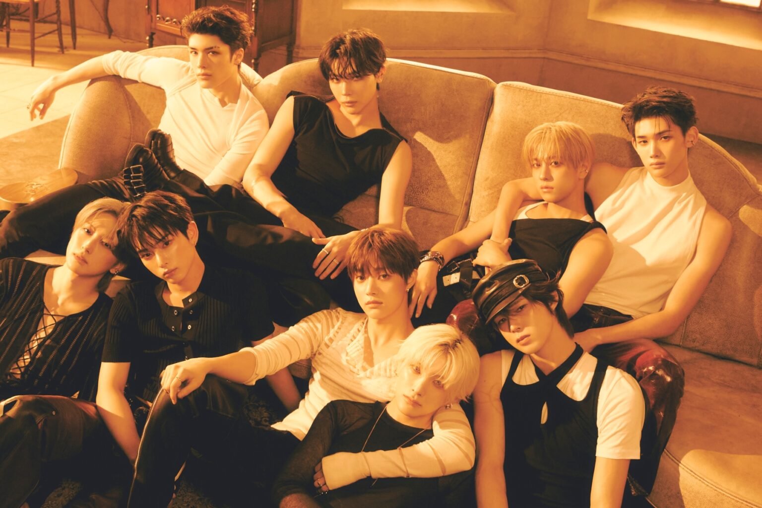 &TEAM Breaks 1st-Day Sales Record As “Mark On Me” Becomes Million-Seller &TEAM Breaks 1st-Day Sales Record As "Mark On Me" Becomes Million-Seller