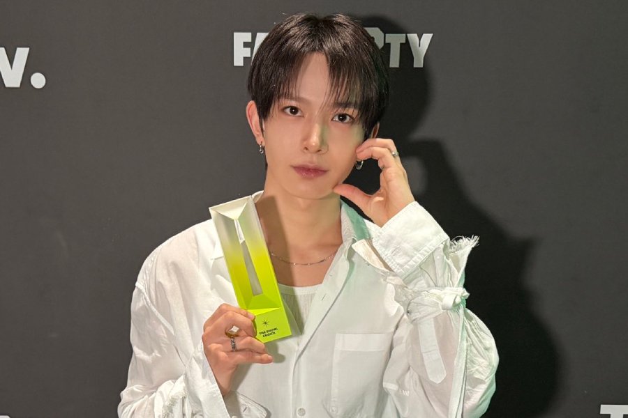 Watch: EVAN Scores His 1st-Ever Solo Win With “Death of Me” On “The Show” Watch: EVAN Scores His 1st-Ever Solo Win With “Death of Me” On “The Show”