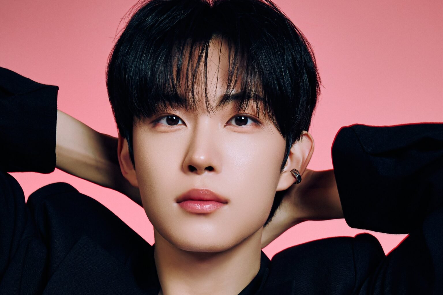 ALPHA DRIVE ONE's Geonwoo Sues Agency + WAKEONE Briefly Comments