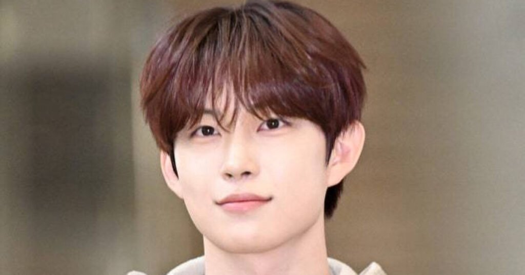 ALPHA DRIVE ONE’s Geonwoo Sues WAKEONE, Agency Responds ALPHA DRIVE ONE's Geonwoo Sues WAKEONE, Agency Responds