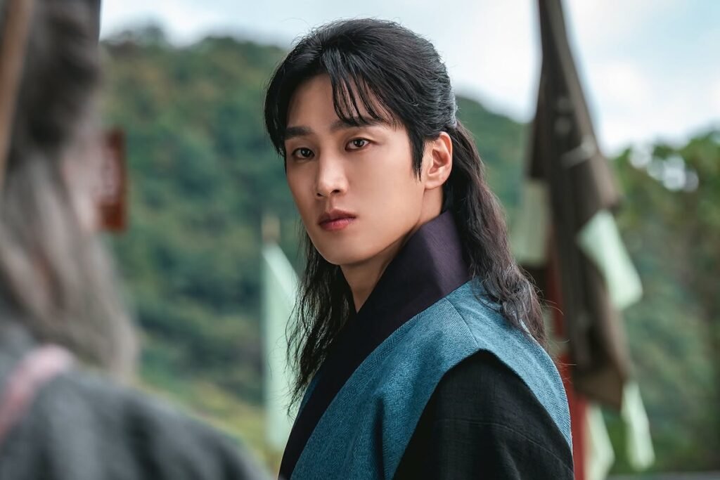 Ahn Bo Hyun Sets Off On A Crucial Mission In New Historical Drama “Sacred Jewel” Ahn Bo Hyun Sets Off On A Crucial Mission In New Historical Drama "Sacred Jewel"