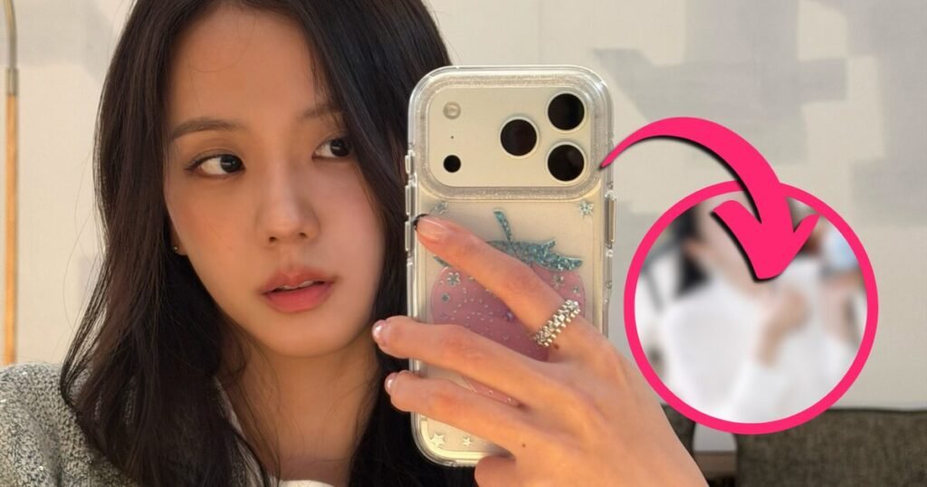 BLACKPINK’s Jisoo “Caught” Editing Her Photos, Hit With Brutal Mockery BLACKPINK's Jisoo "Caught" Editing Her Photos, Hit With Brutal Mockery