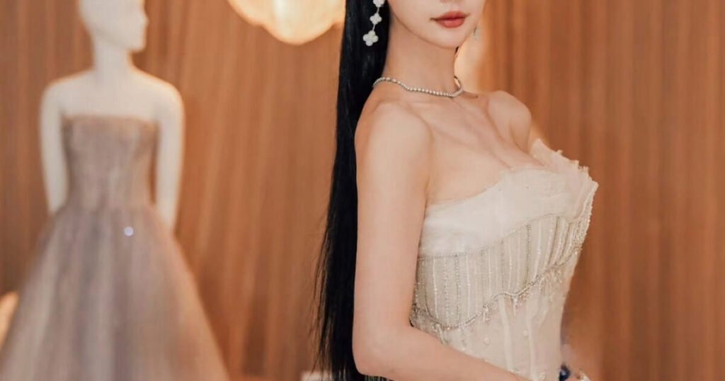 Beloved Actress Shows Off Stunning Figure In An Elegant Dress Beloved Actress Shows Off Stunning Figure In An Elegant Dress