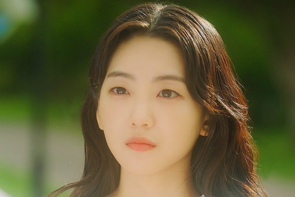 Cho Yi Hyun Dishes On Her Chemistry With Jin Young In New Romance Drama "Summer Vacation"