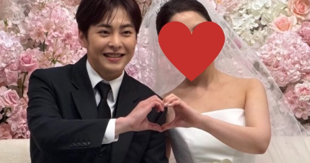EXO’s Xiumin Shocks Next To Bride At Wedding EXO's Xiumin Shocks Next To Bride At Wedding
