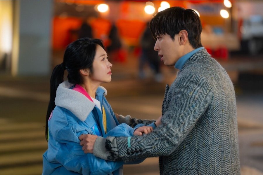 Hong Seung Hee Tears Up In Front Of Jung Yong Hwa In "Oh! My Guard"