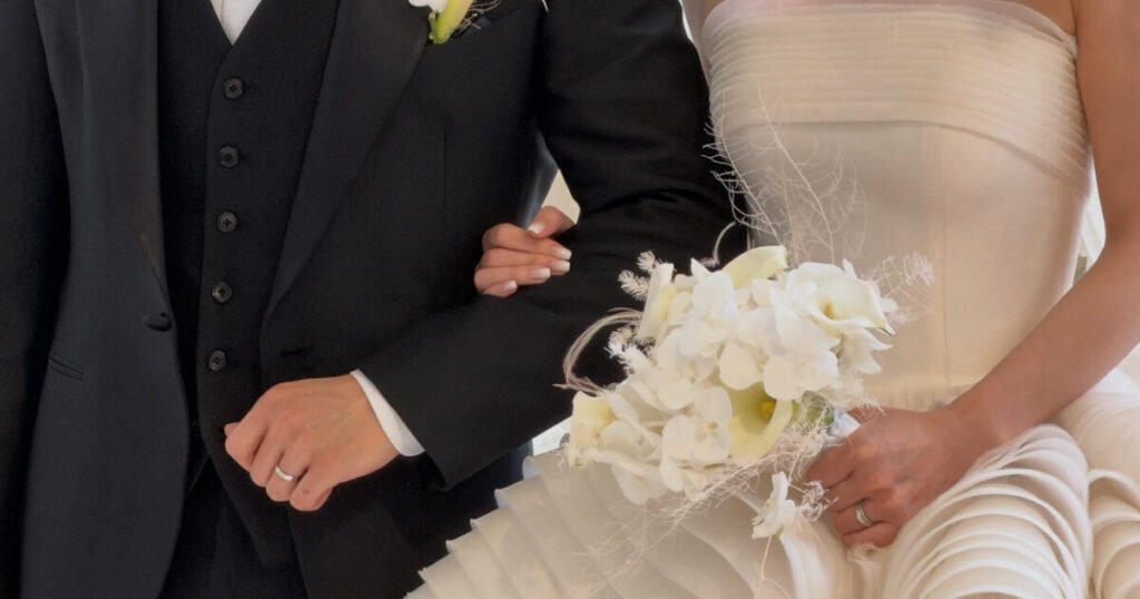 Idol-Actor Couple Tie The Knot With Beautiful Wedding Ceremony Idol-Actor Couple Tie The Knot With Beautiful Wedding Ceremony