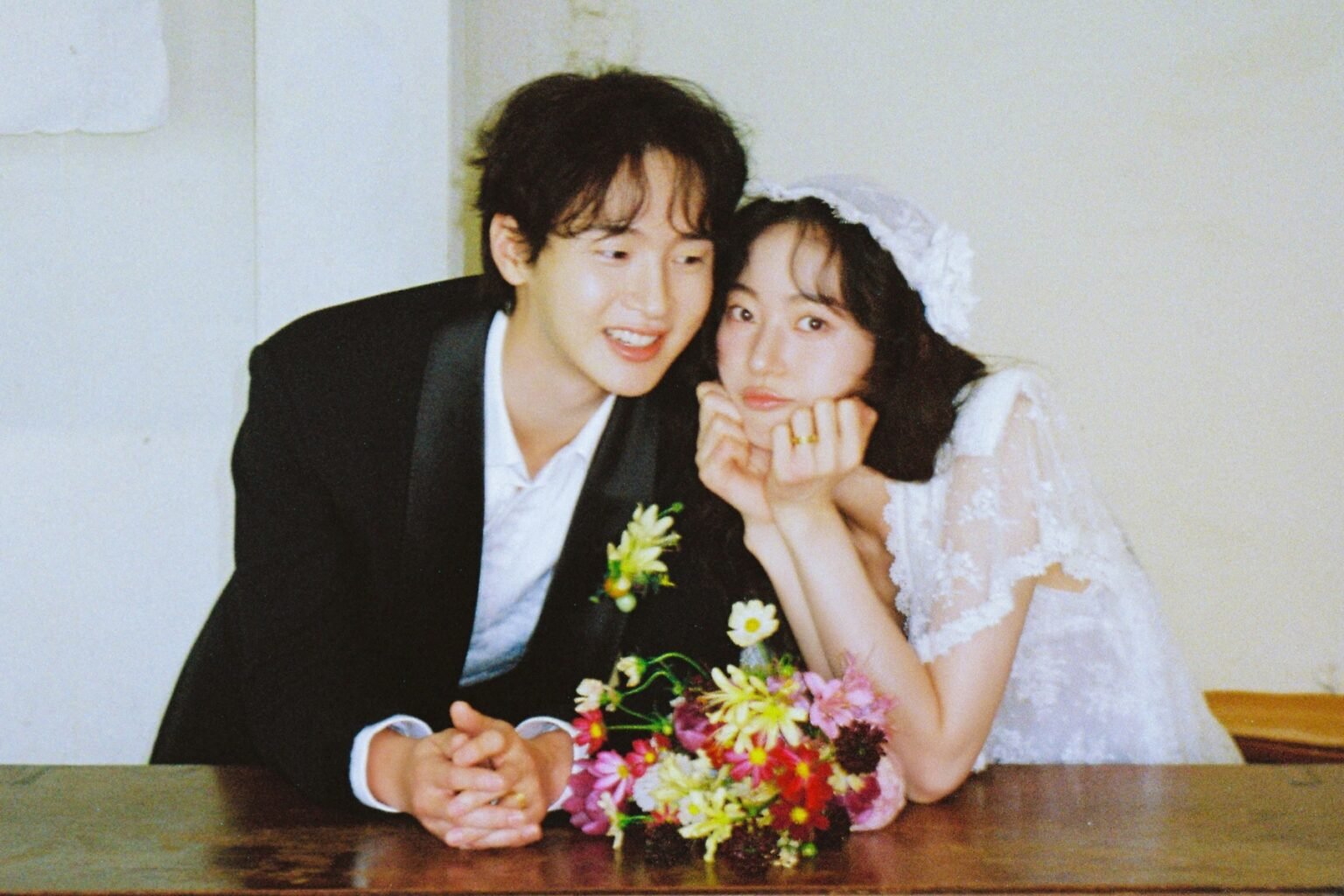 Jang Dong Yoon And Kim Seung Yoon Share Beautiful Wedding Photos Jang Dong Yoon And Kim Seung Yoon Share Beautiful Wedding Photos