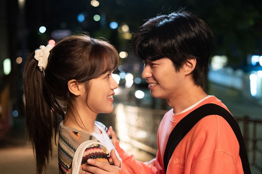 Kim Hyang Gi And Ahn Dong Gu Find Reasons To Smile Through Hardship In New Film “While You’re Here”