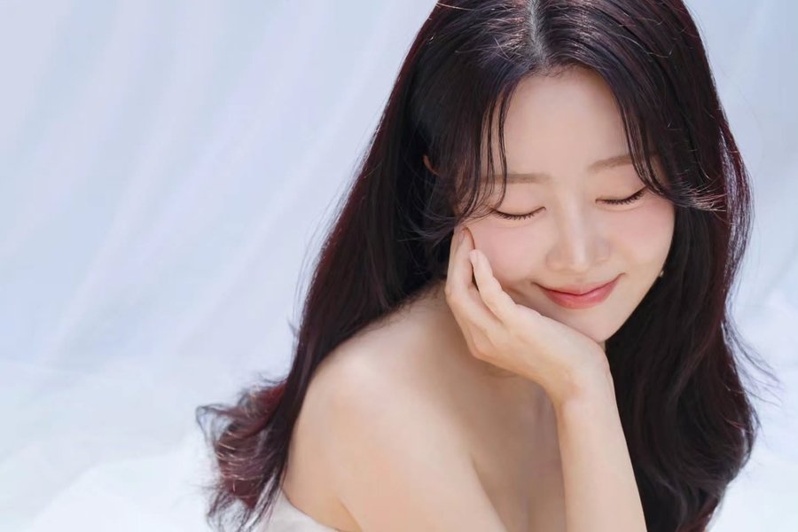 LABOUM's Yujeong Announces Marriage With Heartfelt Letter