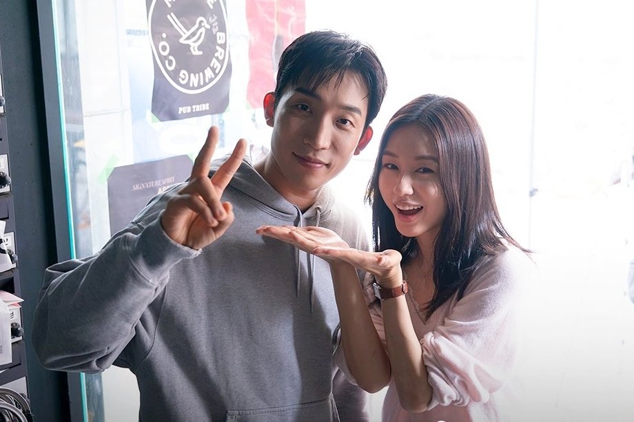 Lee Sang Yi To Reunite With Ahn Eun Jin Through Cameo In "A Love Other Than Yours"