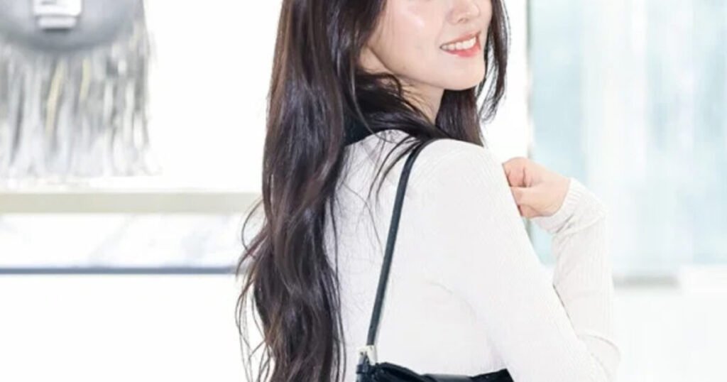 Popular Idol-Turned-Actress Shocks With Recent Visuals Popular Idol-Turned-Actress Shocks With Recent Visuals