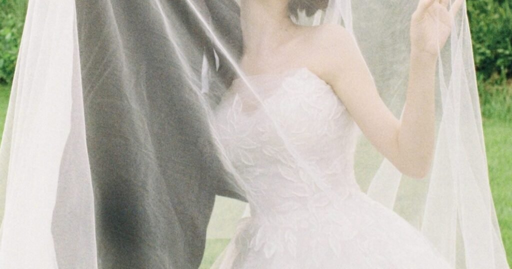 "Produce 101" Star-Turned-Actor Announces Marriage To Fellow Actress After 5 Months Of Dating