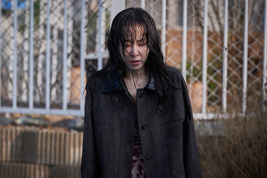Seo Hyun Jin’s World Comes Crashing Down Amid A Downpour In “The Perfect Lie” Seo Hyun Jin’s World Comes Crashing Down Amid A Downpour In “The Perfect Lie”