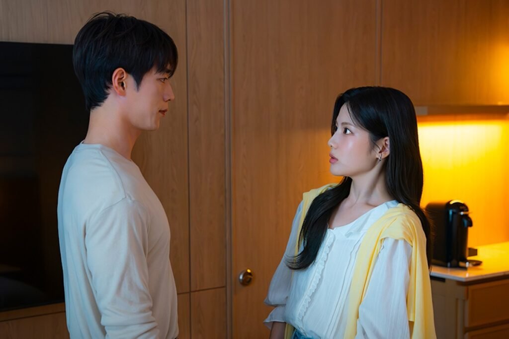 Seo Kang Jun And Jo Aram Go On Their First Date In "A Love Other Than Yours"