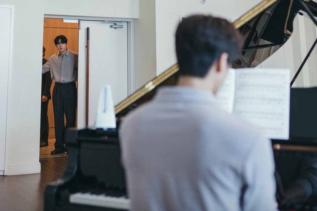 Song Kang Desperately Tries To Change Lee Jun Young's Mind In "Four Hands, Two Sonatas"