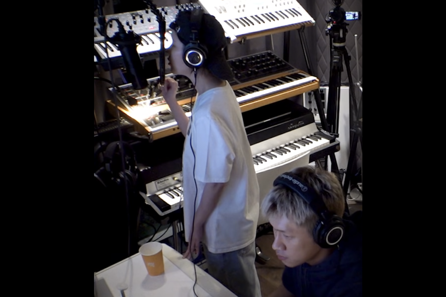 Watch: Crush Drops Teaser For Digital Single “seesaw” Featuring IU Watch: Crush Drops Teaser For Digital Single "seesaw" Featuring IU