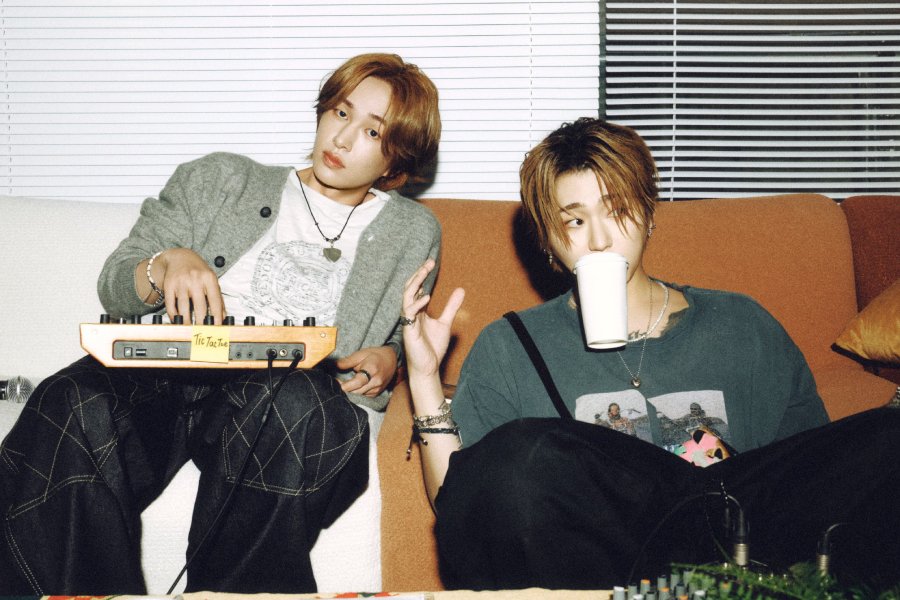 Watch: Onew And Zico Play A Game Of “Tic Tac Toe” In New Collab Watch: Onew And Zico Play A Game Of “Tic Tac Toe” In New Collab