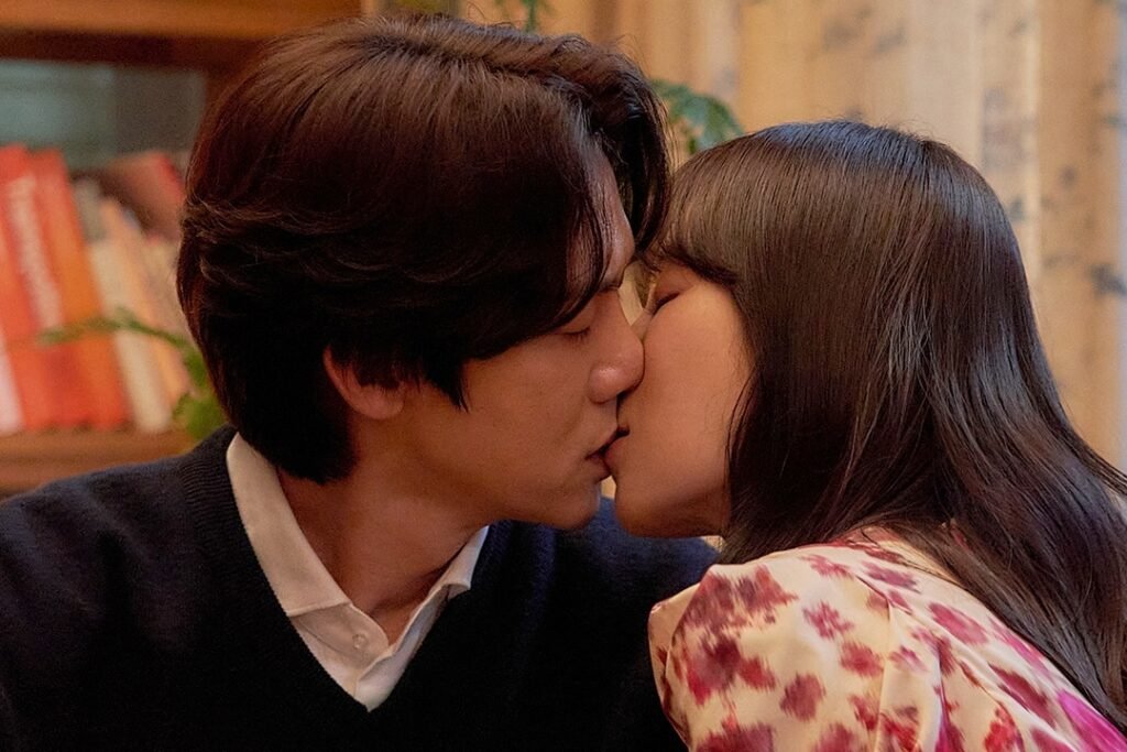 Yoo Yeon Seok And Seo Hyun Jin Share A Fateful First Kiss In "The Perfect Lie"