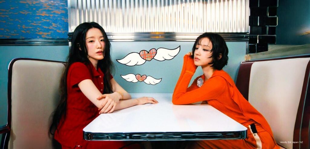 i-dle Seventeen Magazine | Kpoppie i-dle members Soyeon, Miyeon, Minnie, Yuqi, and Shuhua posing inside a retro diner for Seventeen Magazine cover editorial.